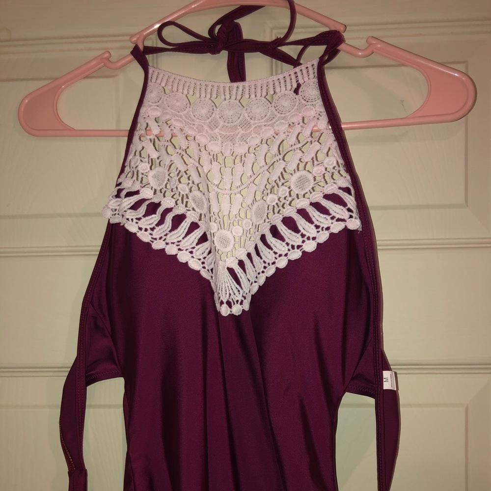 Women’s bathing suit